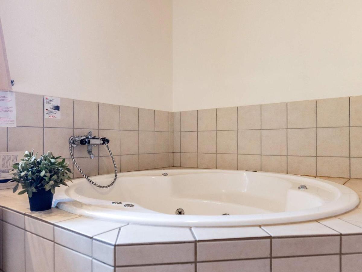 8 Person Holiday Home In Fåborg Zewnętrze zdjęcie